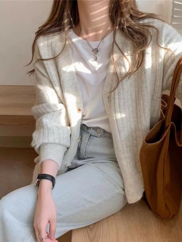 2025秋冬新款宽松复古百搭针织开衫女韩版V领温柔风别致毛衣外套|undefined