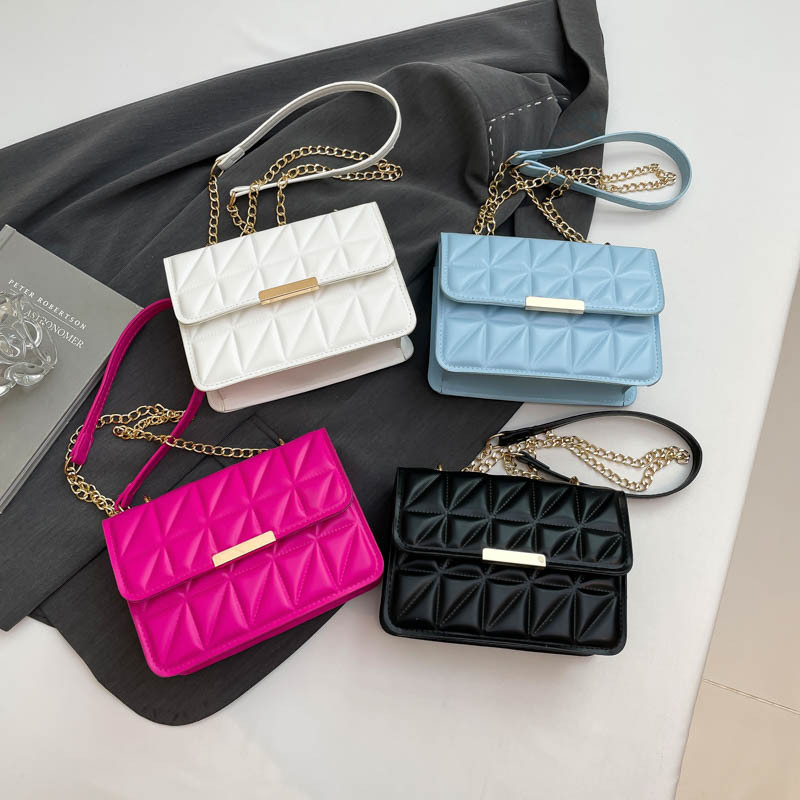 Bolso de diseño de moda francesa para mujer 2025 nuevo bolso diagonal de un solo hombro pequeño bolso cuadrado de cadena de rombo de textura de fragancia pequeña
