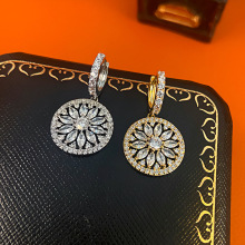 �M��OӋ�A�ζ��۳�Ů�W���͹��p���L����ԕr�ж����W���L���