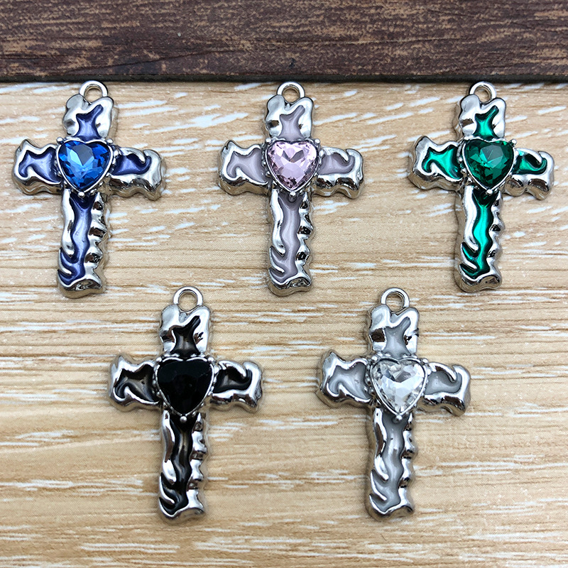 7g Weight Pendant Jewelry Making Type 19*28mm Jewelry Making Size DIY Jewelry Accessories Classification 5 Models Each Model 1, 5/Pack Quantity Alloy Material Cross, Heart Shape Pattern Plating Design Retro Style 5 Models Each Model 1, 5/Pack 19*28mm Alloy Cross Heart Shape Pendant 5