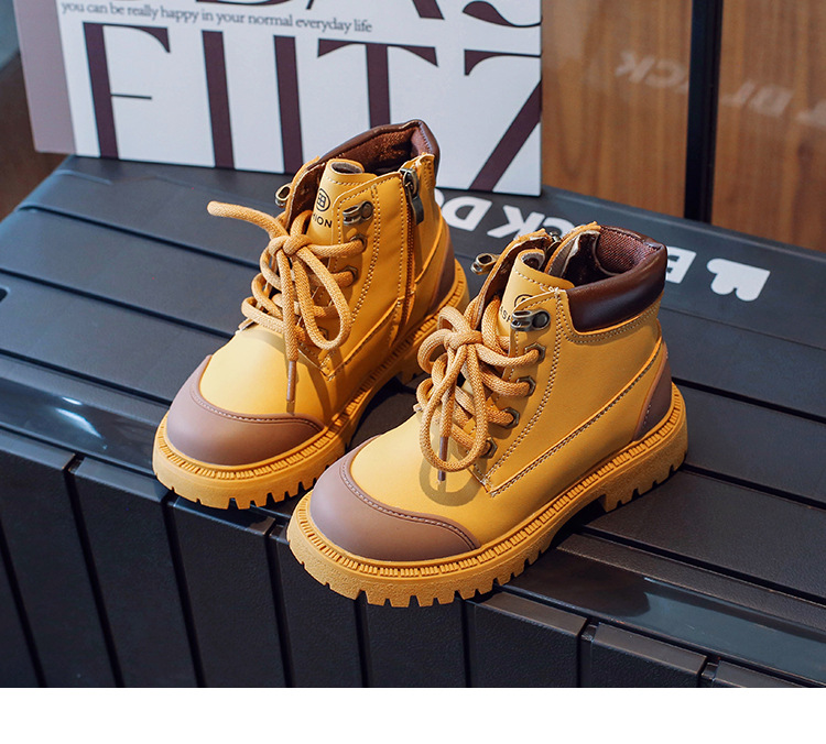 Barnens små gula stövlar 2023 höstnya pojkar engelska martinstövlar flickor korta stövlar enkla stövlar mellanstora_voghion.com