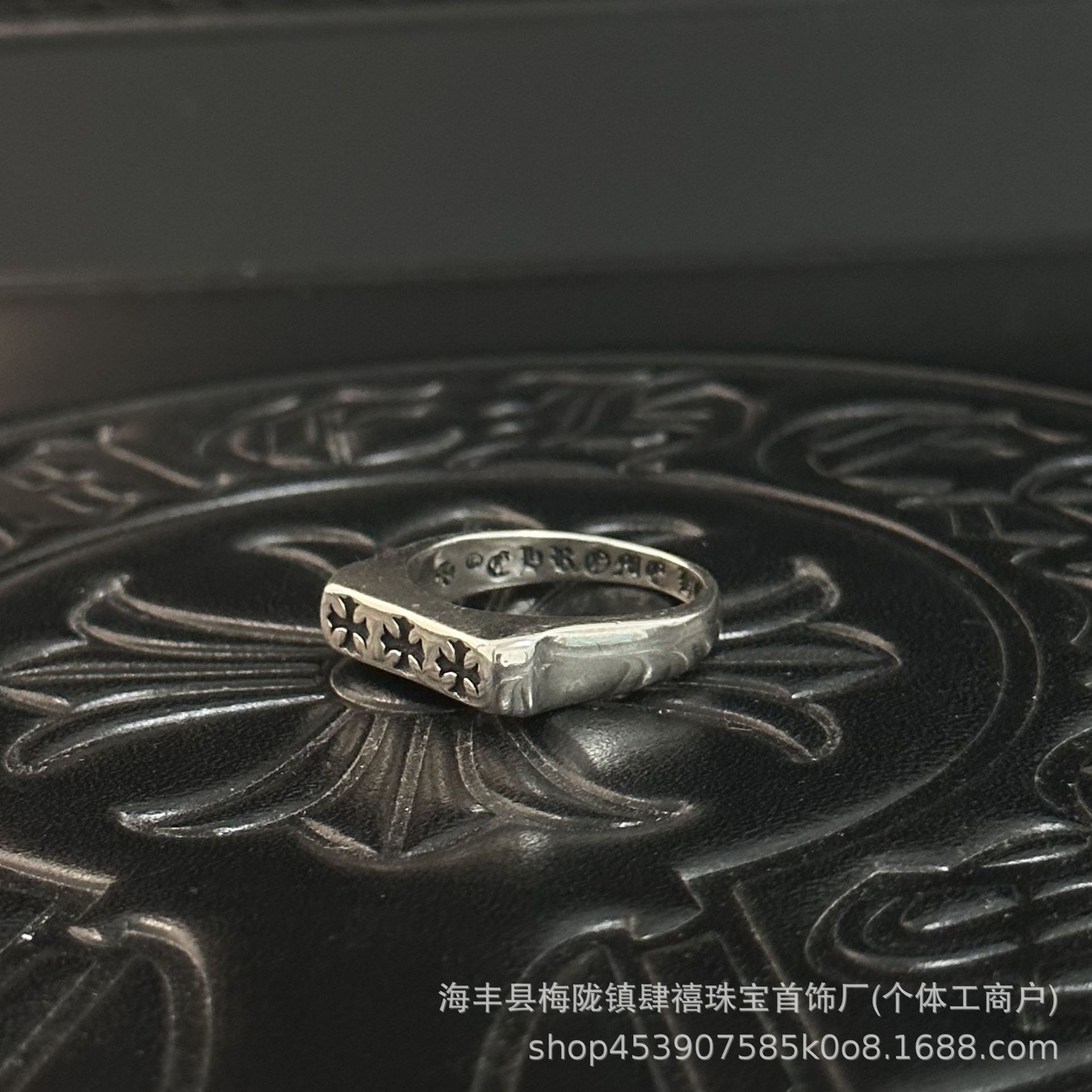 Three flower head cross