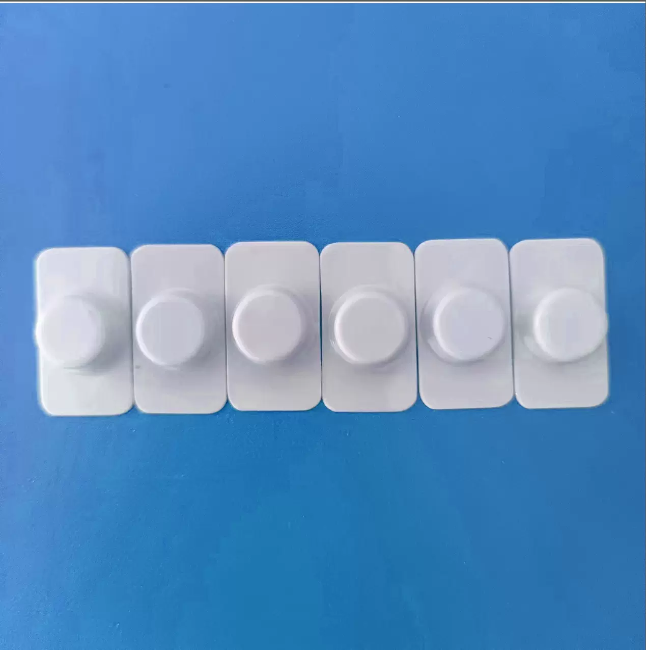 厂家供应抽拉盒防儿童锁按扣PU黑色塑料扣CBD包装盒按钮火柴盒锁