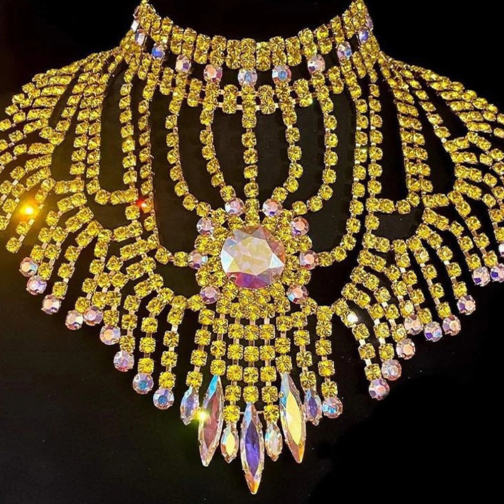 Nuevo collar de lujo transfronterizo europeo y americano exagerado rhinestone borla anillo traje reina joyería conjunto