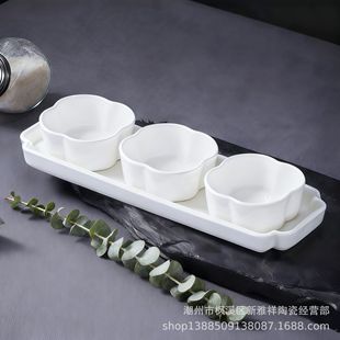 �����մ�С����ζ�����u���{ζ���u�͵�С�Ե�ǰ�����c�ĵ��Ƶ��