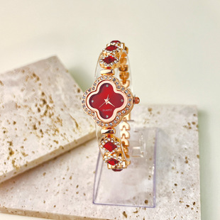 Light luxury women's watch new style Clover fashion high sense new Ruby niche design diamond watch batch
