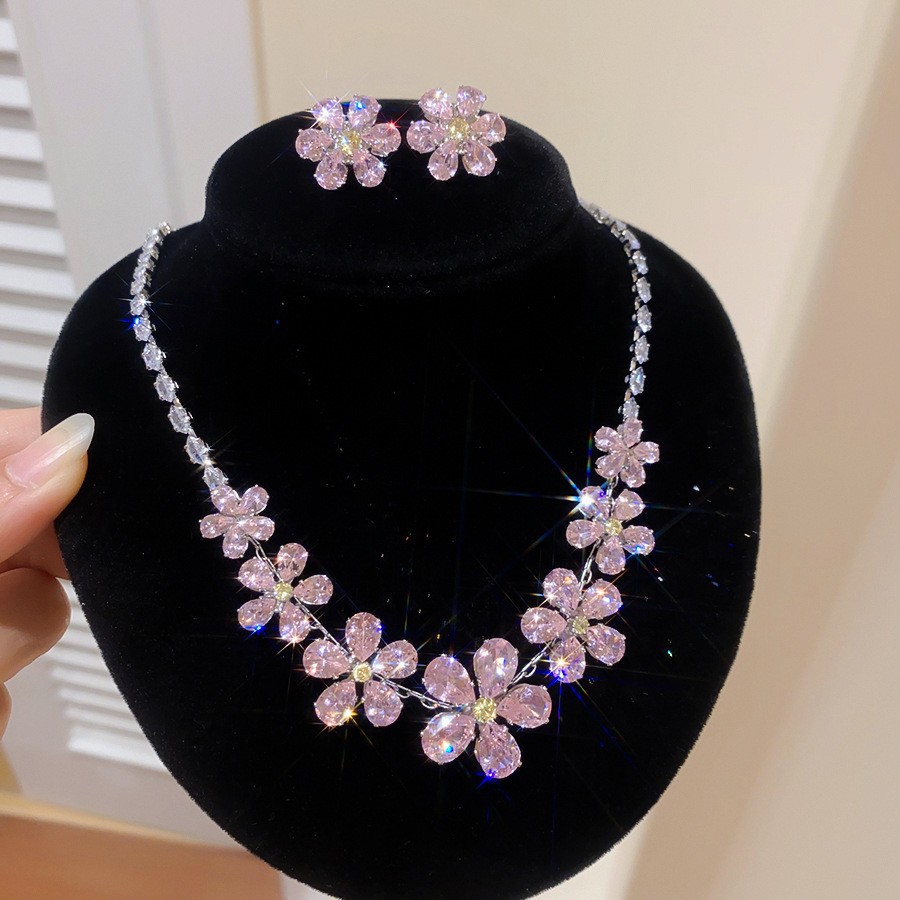 Collar de pendientes de diamantes con gotitas de agua transfronterizas europeas y americanas, colgante de moda de lujo ligero, cadena de clavícula, celebridad de Internet, joyería de alta gama, mujer