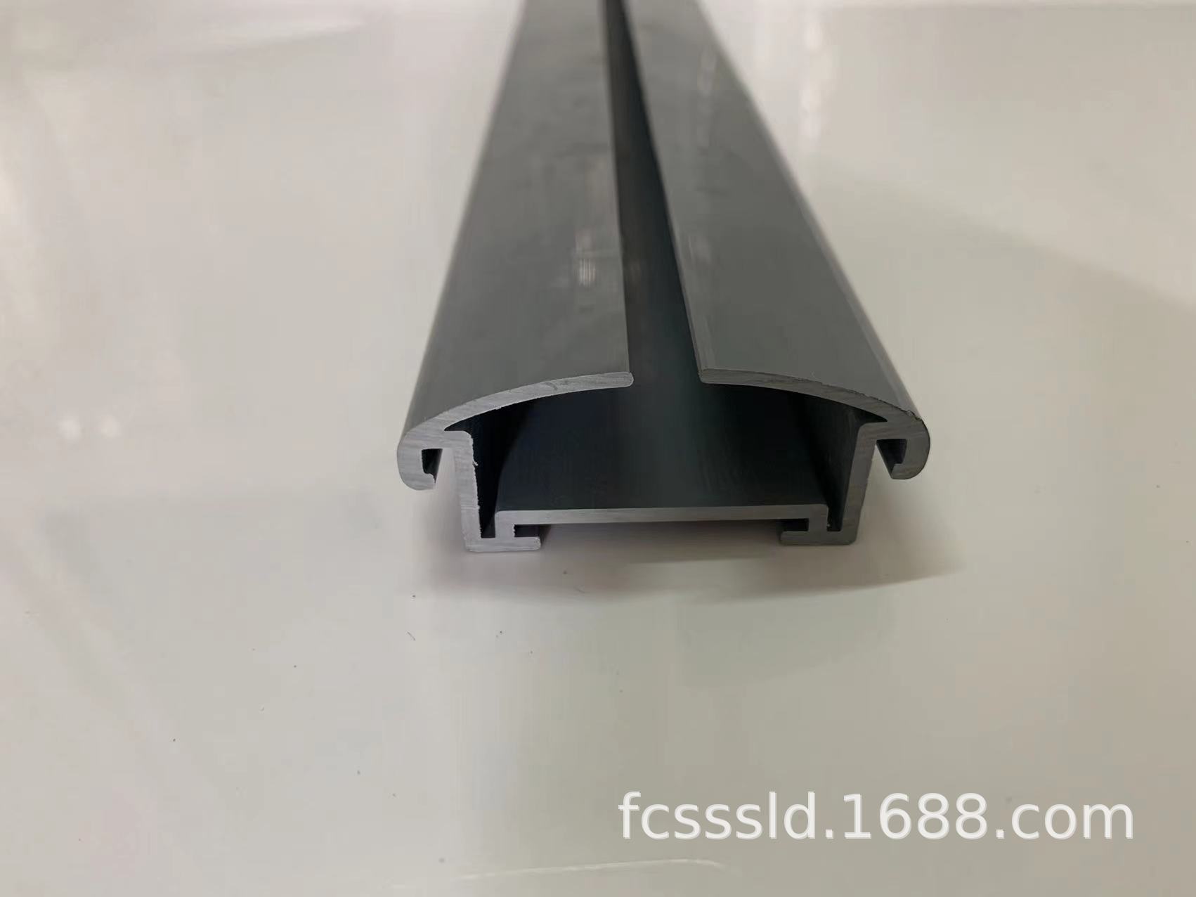 料装饰型材pvc瓷砖阳角线挤塑装饰型材PVC踢脚线聚丙烯支架