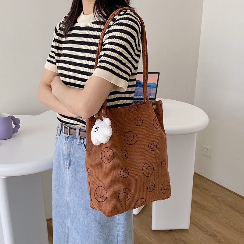Cute capacious shoulder bag
