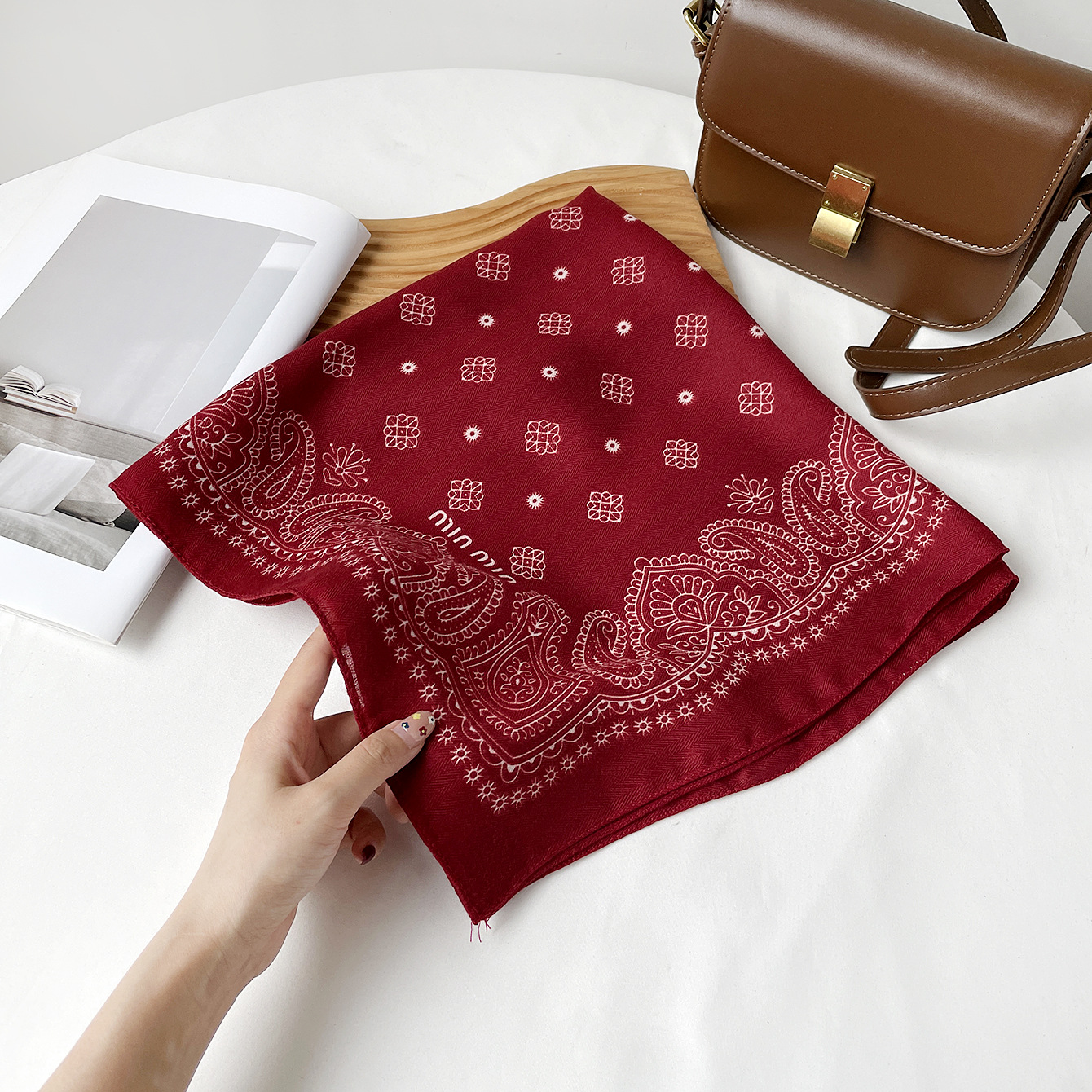 Rz6572-red / 68*68cm