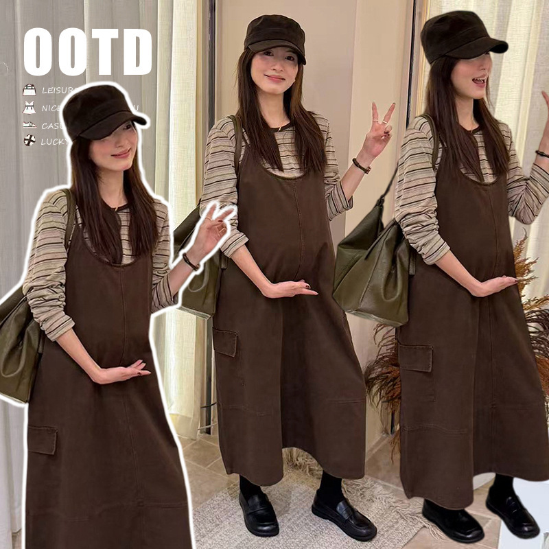 Maternity wear autumn and winter set, autumn festival style, youthful and slimming, featuring a camisole dress and striped T-shirt, a two-piece outfit Maternity wear autumn and winter set, autumn festival style, youthful and slimming, featuring a camisole dress and striped T-shirt, a two-piece outfit