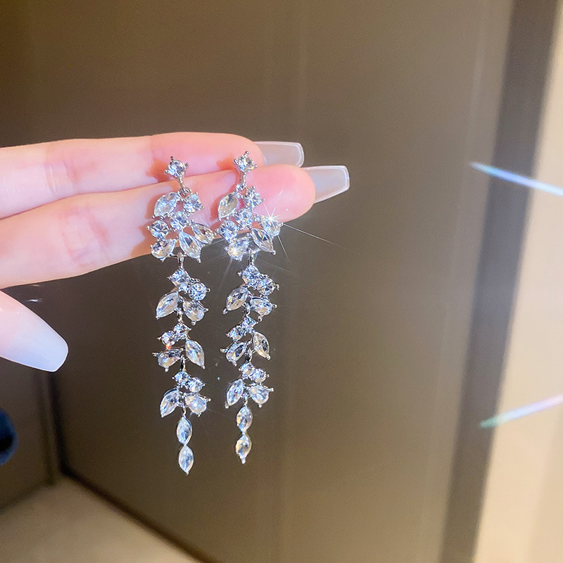 Pendientes de perla de diamantes con aguja de plata de súper hada, pendientes de borla de flores, pendientes de moda francesa, pendientes de nicho para mujer, lujo ligero, sentido de alta gama