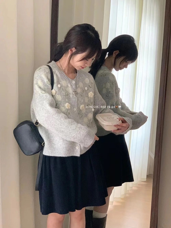 韩系温柔风立体花朵毛衣开衫女秋冬季气质高级感圆领宽松针织外套|undefined