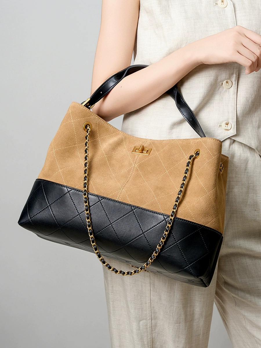 Handheld chain, capacious one-shoulder bag, chain bag, high-quality style