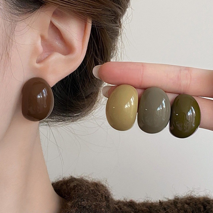 Unique High-End Resin Semi-Circular Arc-Shaped Bean-Shaped Earrings for Women 2025 New Popular Style Personality and Elegant Earrings