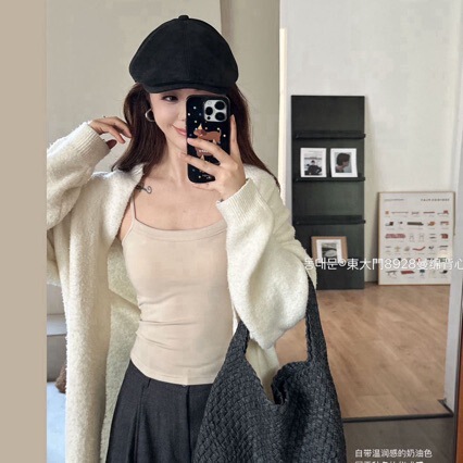 Dongdaemun 8928 Manmian Vest for Autumn and Winter, Comfortable and Skin-Friendly, Brushed Fabric, Versatile, Slim Fit, Beautiful Back Design for Women Dongdaemun 8928 Manmian Vest for Autumn and Winter, Comfortable and Skin-Friendly, Brushed Fabric, Versatile, Slim Fit, Beautiful Back Design for Women