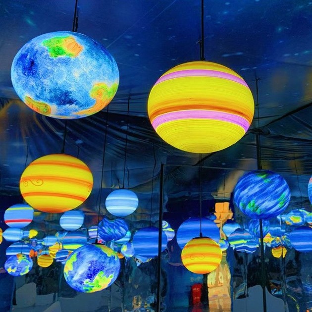 Trendy Wandering Planet Moon Lamp Planet Lamp Moon Creative Spherical Earth Outdoor Starry Sky Lamp Atmosphere Pendant Light
