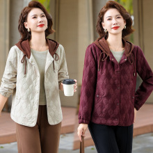 妈妈秋装短外套洋气减龄上衣2025新款中老年女装春秋休闲大码夹克