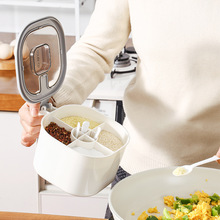 �}ζ���{�Ϻ�һ�w����ĸ��u�����ϺнM�����b���ÏN���{ζƷƿ��