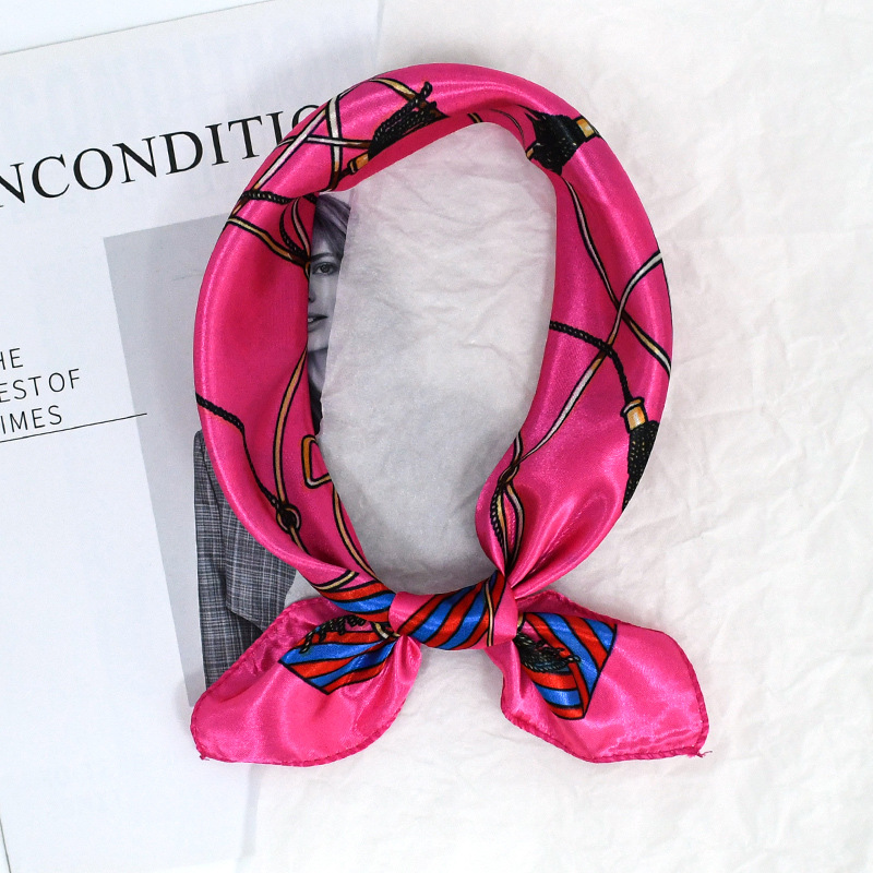 50 Satin Chain Pañuelo cuadrado estampado Color Sense de alta gama Moda de todo fósforo azafata profesional Servicio al cliente Bufanda de decoración Bufanda de seda