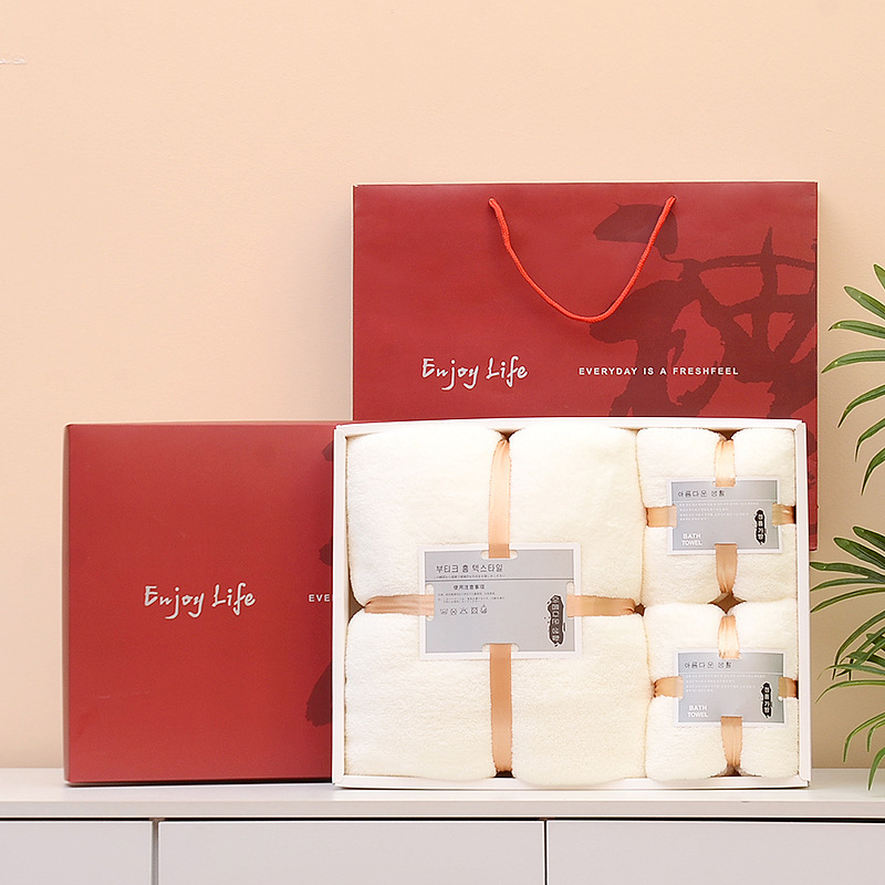 Factory Wholesale Coral Velvet Towel Bath Towel Gift Box Three-Piece Set Customized Creative Event Welfare Gifts Factory Wholesale Coral Velvet Towel Bath Towel Gift Box Three-Piece Set Customized Creative Event Welfare Gifts