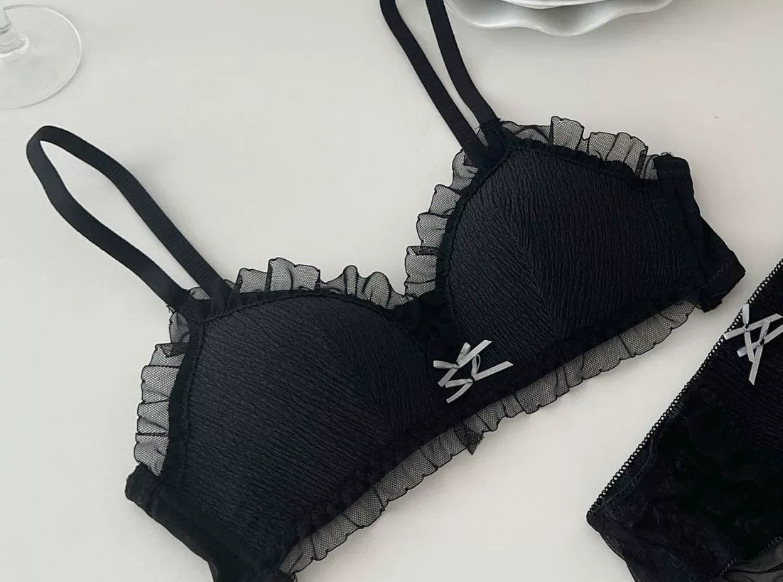 Venta directa de fábrica Comercio electrónico transfronterizo Sudeste de Asia Vietnam Tailandia Ladies French Triangle Cup Reunir Cómodo sujetador