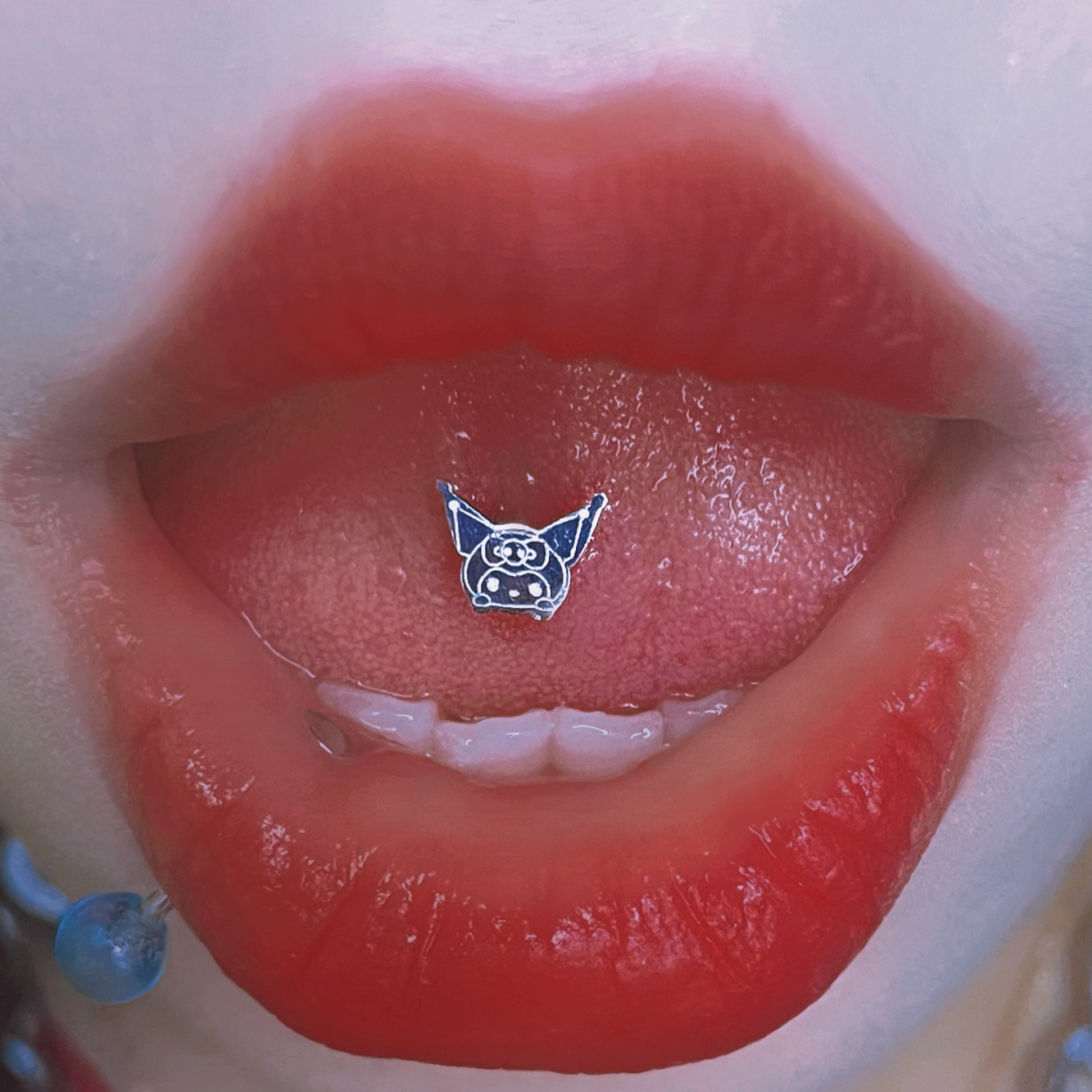 Pointed labret stud close-up product detail