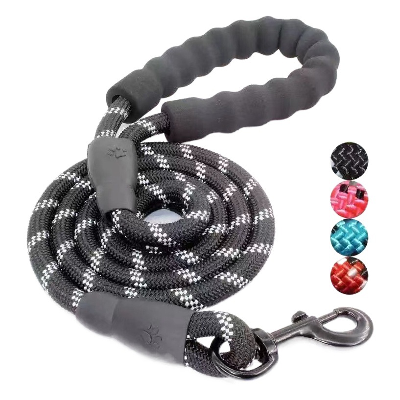 Suministros para mascotas cuerda de tracción reflectante cuerda redonda de nylon multicolor correa de tracción de mango de espuma de cuerda de perro a prueba de explosiones grande y mediano