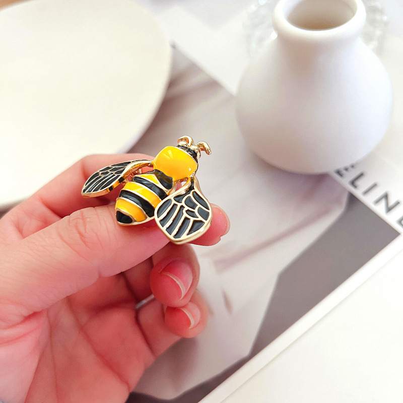 Daily Occasion Casual Retro Pin Alloy Enamel Plating Women'S Brooches
