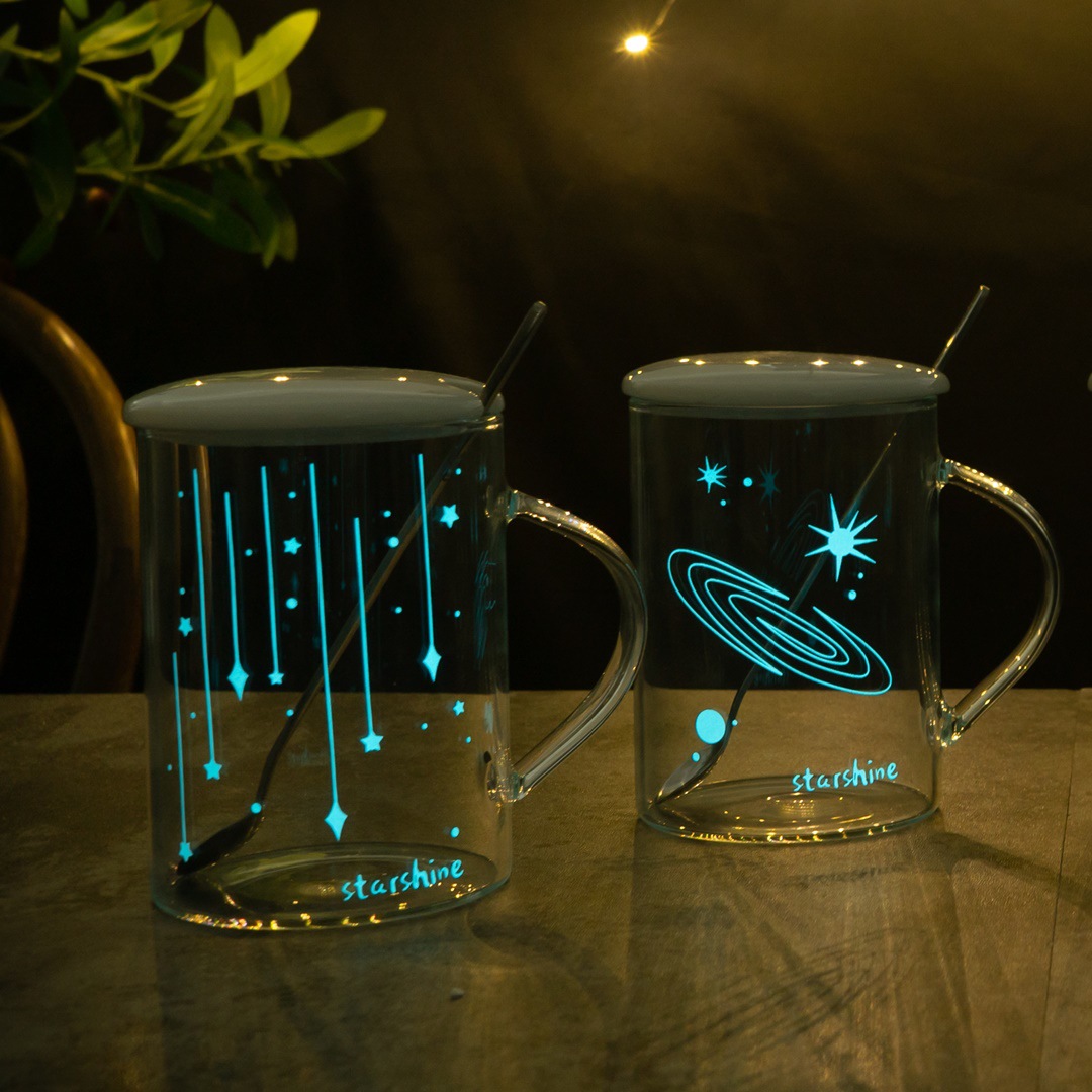 Vidrio luminoso creativo con tapa cuchara regalo transparente taza de agua cielo estrellado patrón taza japonesa Oficina