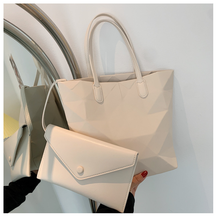 Niche design irregular largecapacity bag 2021 new trendy tote bag shoulder messenger bagpicture102