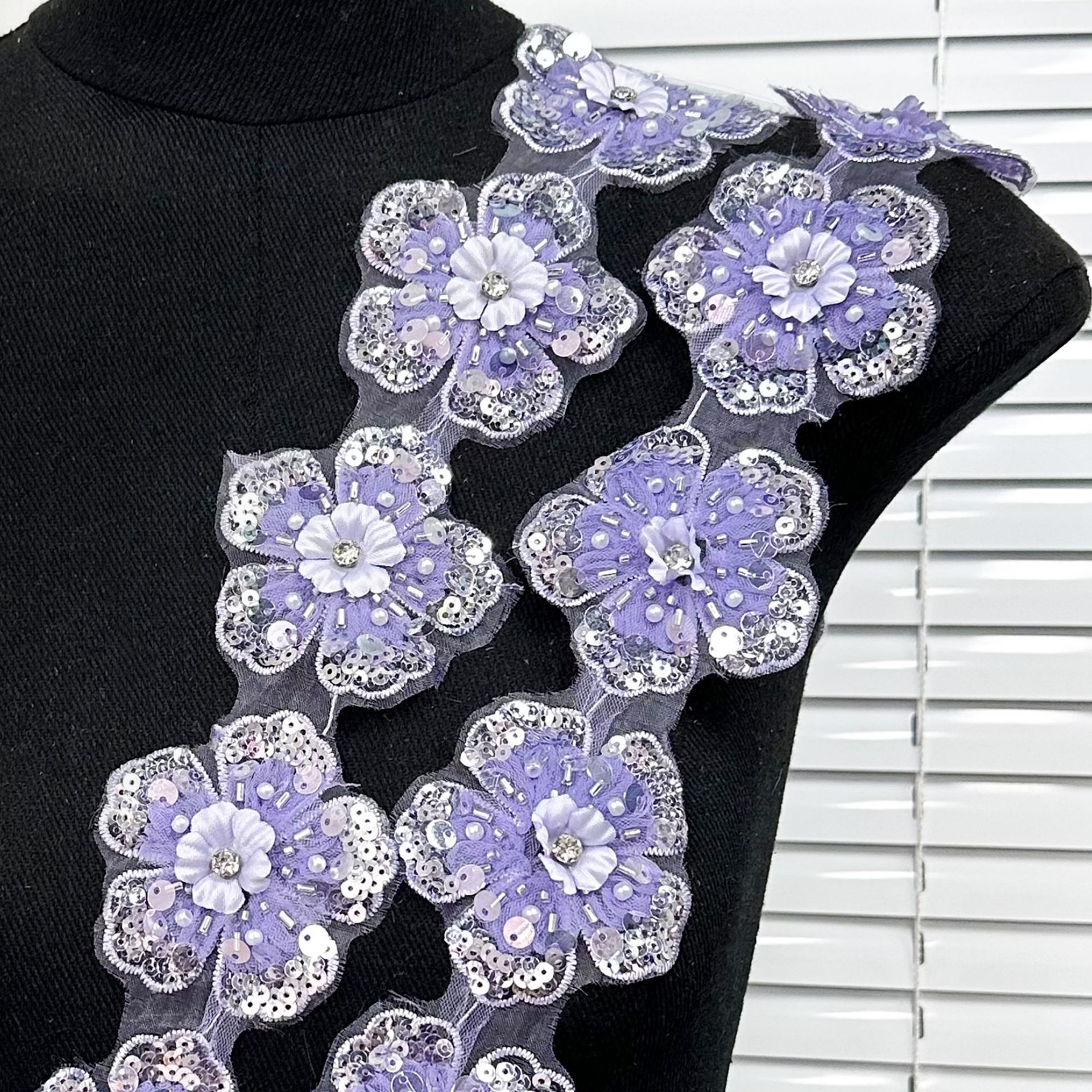 Hijo de vidrio esquinilla esquinilla perforación de doble capa de flores zapatos sombreros bolsas toque de cabeza ropa infantil vestido decoración flores
