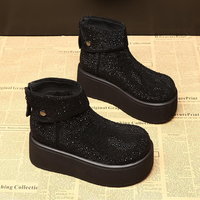 Giày boot nữ cổ cao lót nhung giữ ấm, đế dày độn cao chống trượt — Màu đen