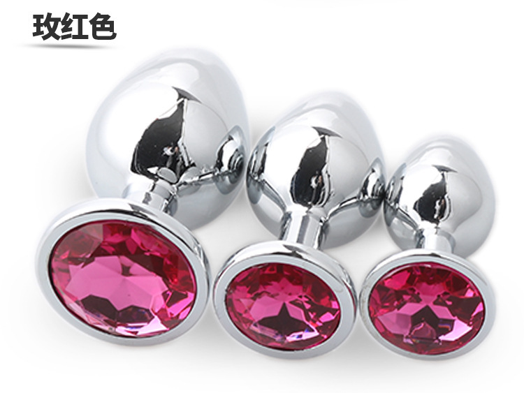 Metal Anal Plug Set with Diamond Detail, 3 Sizes with Velvet Pouch — detail image 26