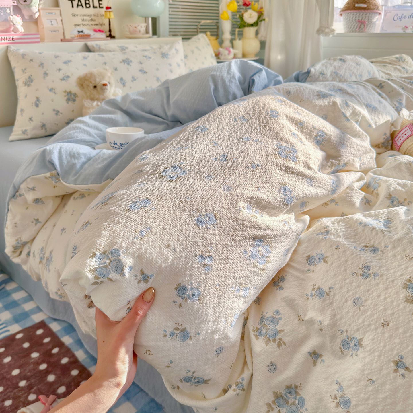 Una clase de cuatro piezas de madres y bebés de grado nuevo ultra suave sábanas de algodón cubierta de cubierta dormitorio de estudiantes camas de tres piezas