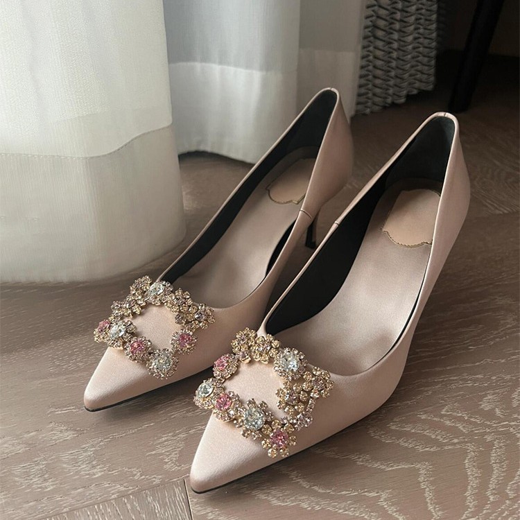 Versión de piel de oveja ~ botón cuadrado de diamante de alta calidad zapatos de mujer de tacones altos de cuero simple zapatos de bodas de satén de tacones finas