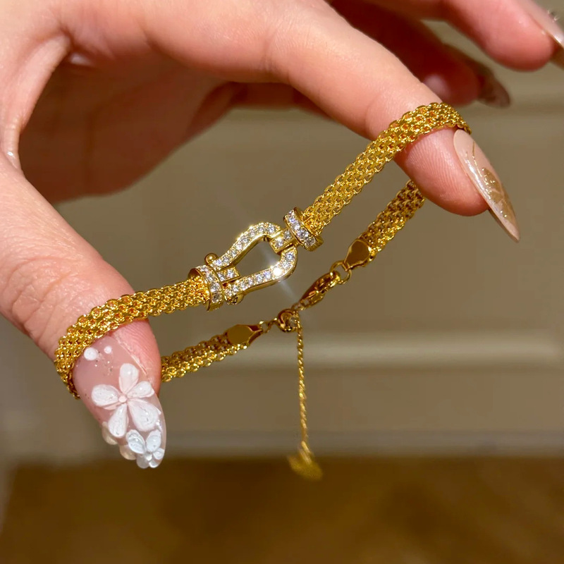 Italian Milanese Watch Strap Bracelet Vintage Retro Style Simple Diamond-Encrusted Horseshoe Buckle Satin Ribbon Bracelet for Women