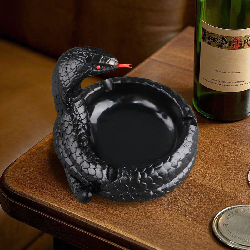  Hot Selling Creative Black Cobra Resin Ashtray Ornaments Home Office Desktop Gift Atmosphere Decoration
