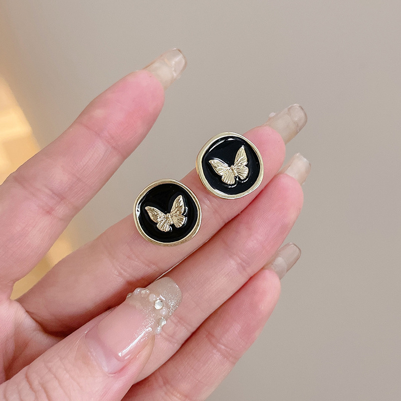 Aretes de aleación coreana de perlas de alto nivel de perlas largas al por mayor transfronterizas pendentes de cabina ligeros de lujo exagerados perfumes de orejas mujeres