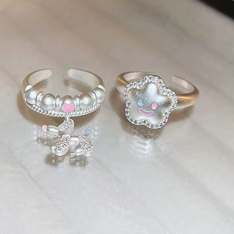 Cartoon one size design adjustable ring, 2 carat, on index finger