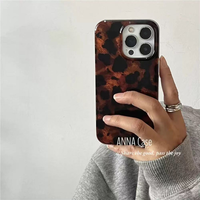 3c Autumn And Winter Retro Black Brown Tortoiseshell Tin Foil Pattern Compatible With 16 Pro Max 15 Phone Case_voghion.com