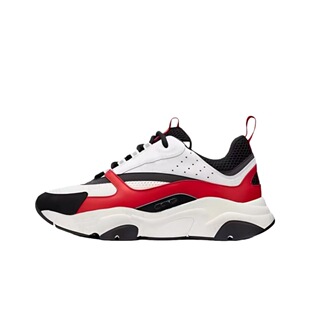 �羳 B22 ����D�����m�ٴ����eЬ�r�з���W��͸����Ůͬ���ϵ�Ь