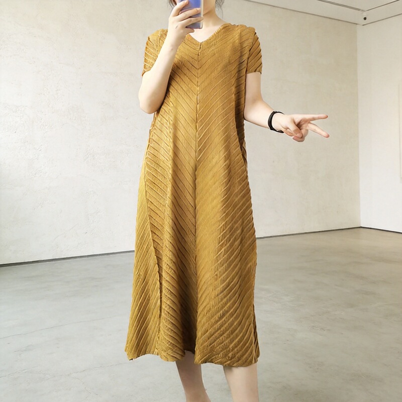 Pleated L012 [in Stock] Miyake Dress Mid-Length Loose Fit 2026 Summer Fashion Jacquard Heavy Craft Flared Skirt
