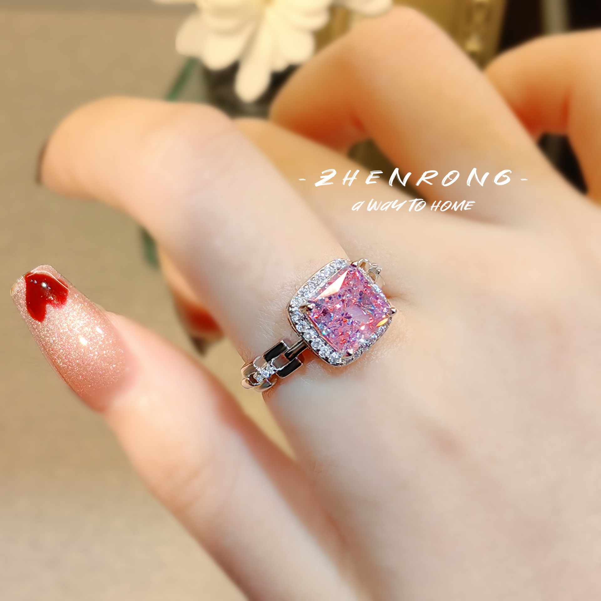 Anello di lusso da donna con diamante rosa taglio princess_voghion.com