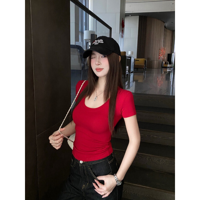 Red U-Neck Short-Sleeve T-Shirt for Women, 2026 New Summer Style, Slim-Fit Short Base Shirt