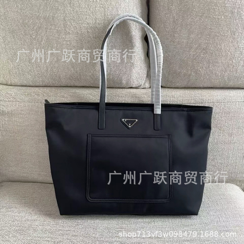 P Lada Steel Hardware Original Pinylon Tote Shoulder Hand-Held Shopping Bag High Quality for Cross-Border Without Reason