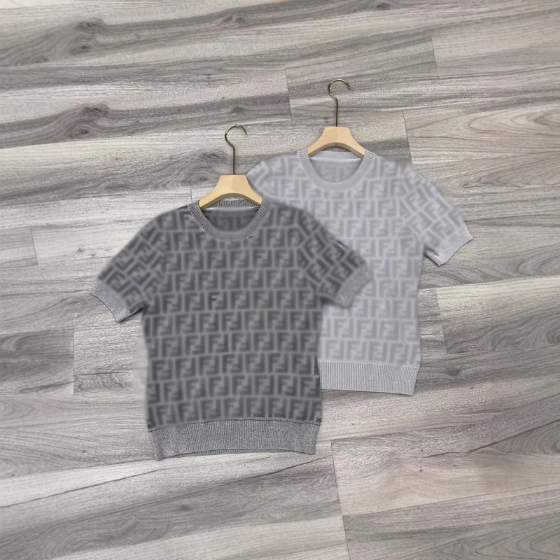 New Jacquard Gray Crew Neck Knit Sweater, French Fashion Versatile Top, Celebrity Style High-End Short-Sleeve Version New Jacquard Gray Crew Neck Knit Sweater, French Fashion Versatile Top, Celebrity Style High-End Short-Sleeve Version