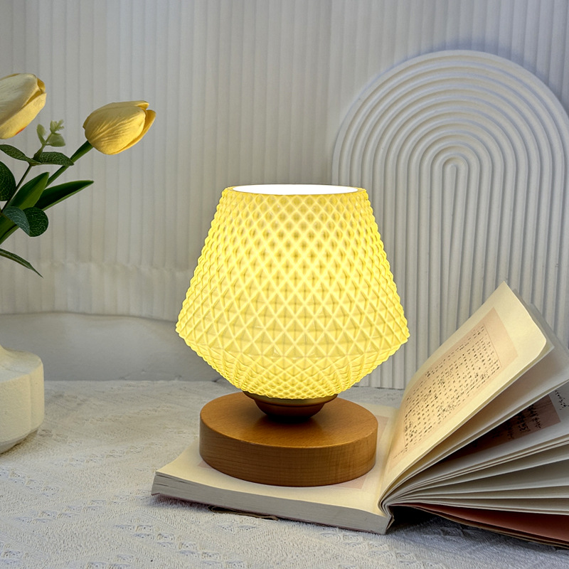 Lámpara de mesa decorativa de vidrio para dormitorio, estilo nórdico minimalista, de lujo ligero, para habitación de hotel, luz ambiental de noche.