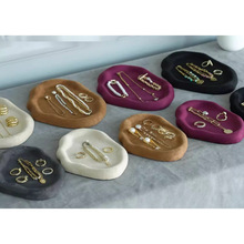 ���������½q�����չʾ�е�䁙�̨�錚�Ʒ�ռ{������յ�������