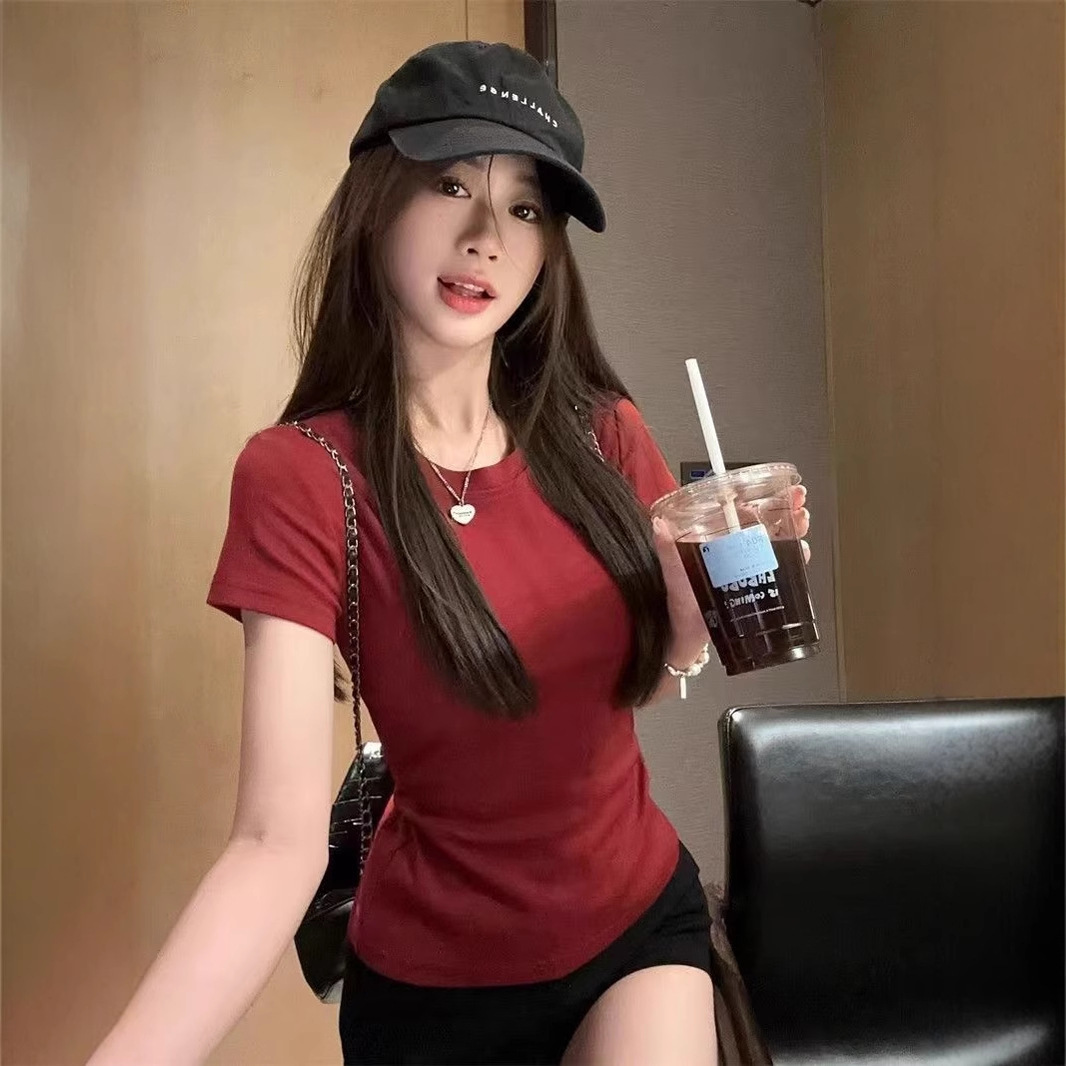 빨간색